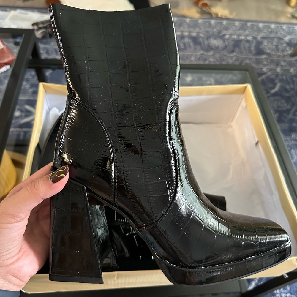 Princess Polly boots. Wore them for like an hour. Basically brand new